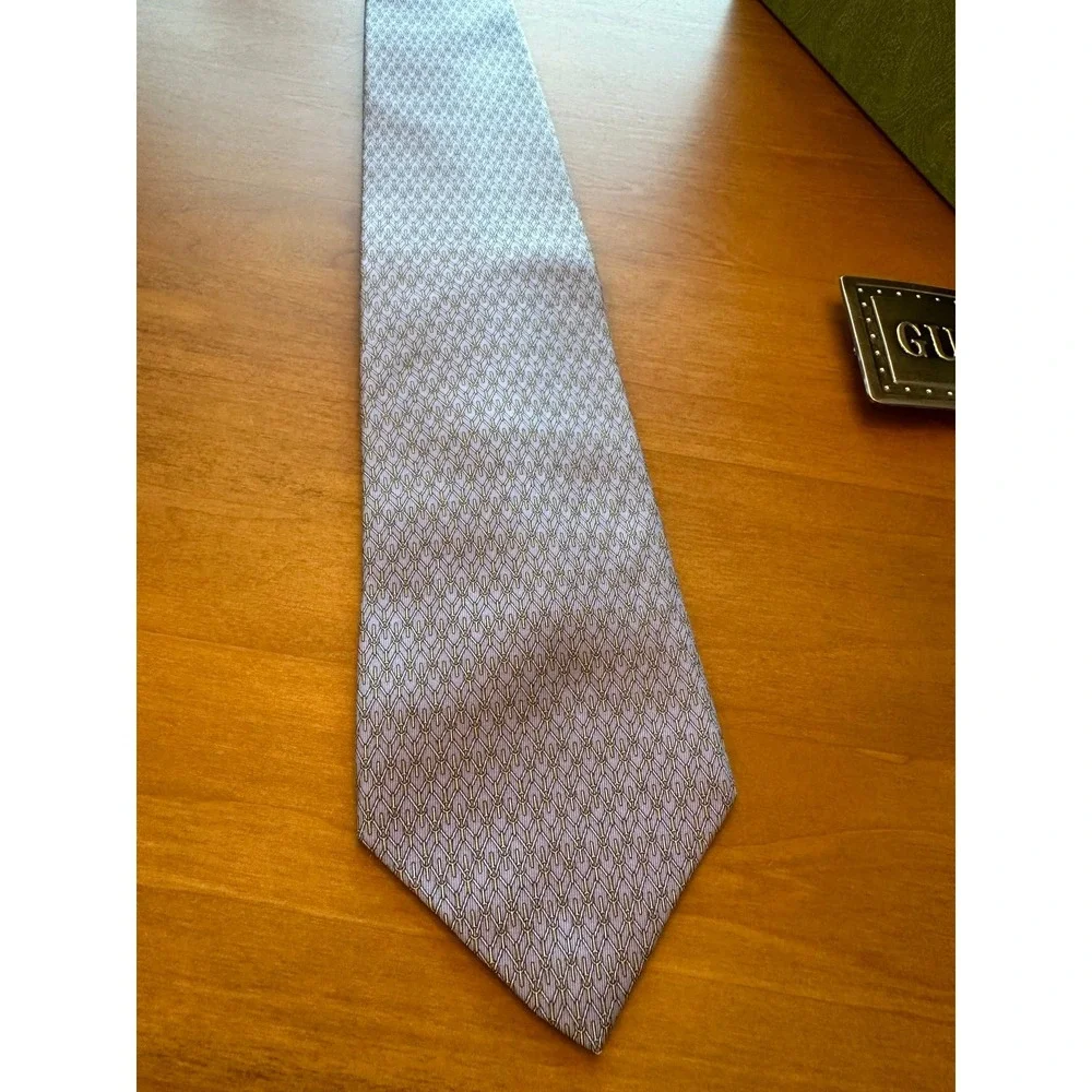Gucci 100% silk